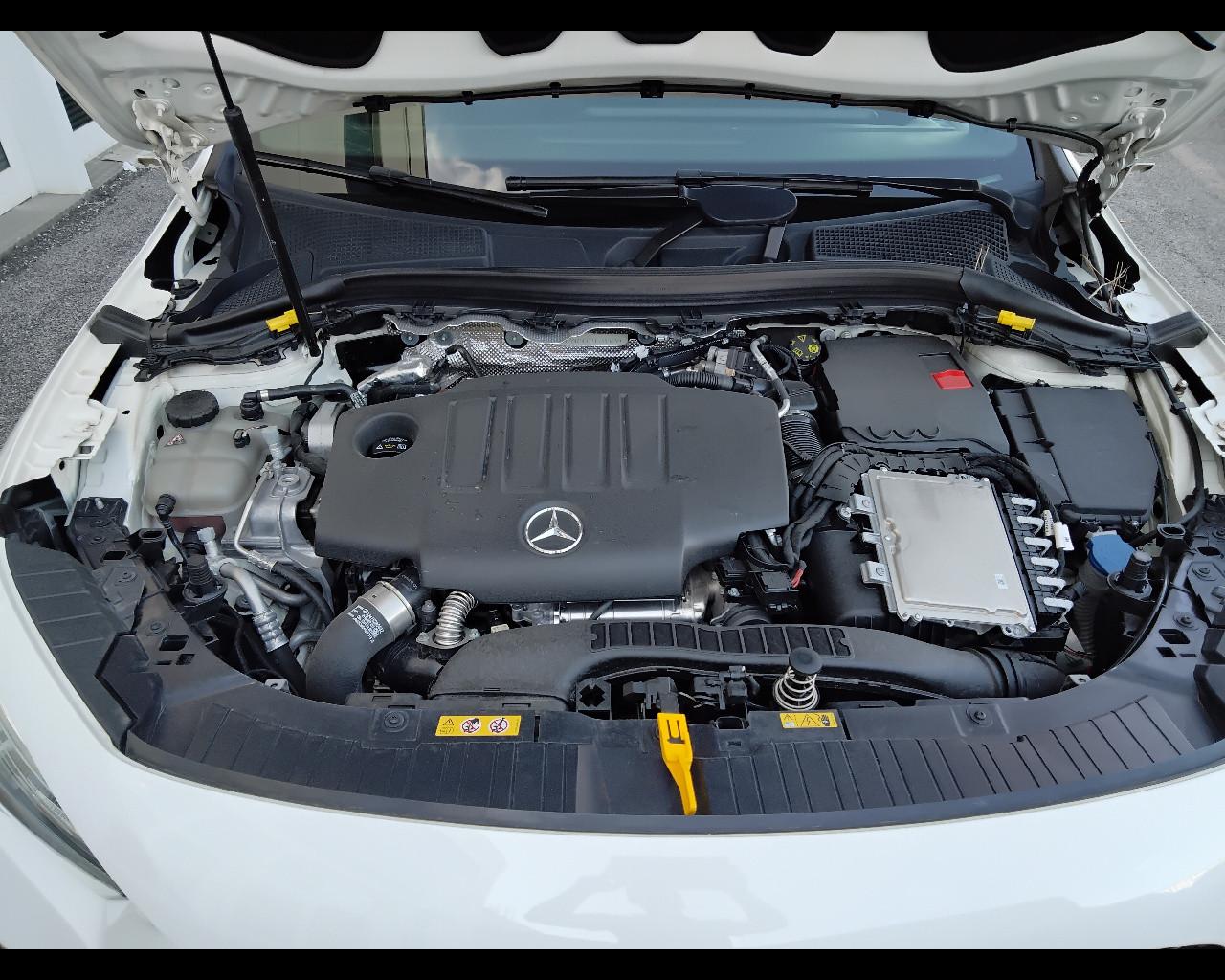 Mercedes-Benz GLA-H247 2020 - GLA 180 d Premium auto