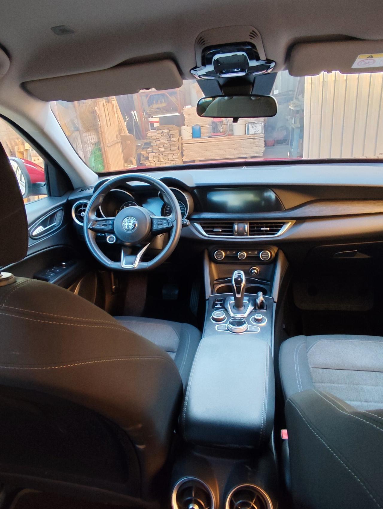 Alfa Romeo Stelvio 2.2 Turbodiesel 160 CV AT8 RWD Business