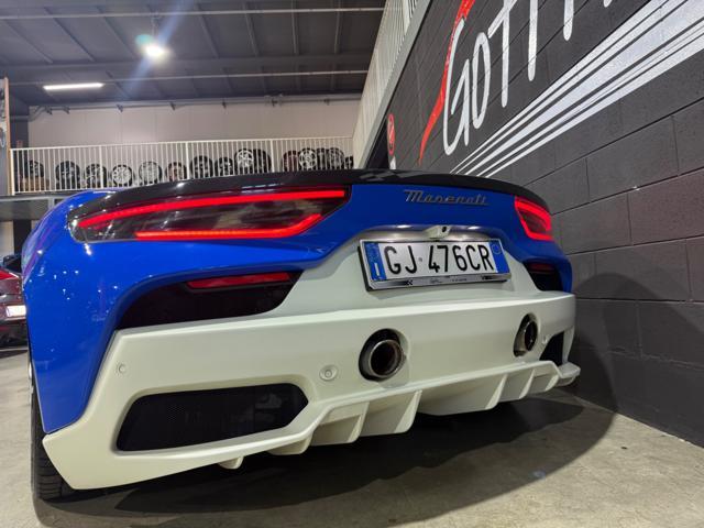 MASERATI MC20 MC20 UFF ITA IVA CARBOCERAMICI SOLLEVATORE BLU
