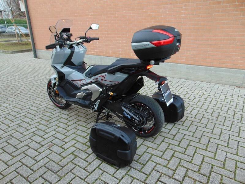 Honda X-ADV 750 ABS DCT