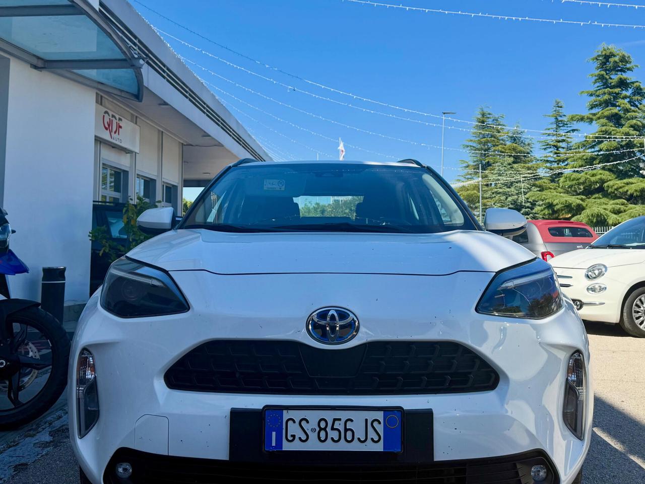 TOYOTA YARIS CROSS 1.5 HYBRID BUSINESS