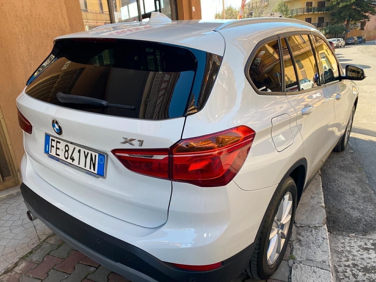 Bmw X1 sDrive18d PELLE