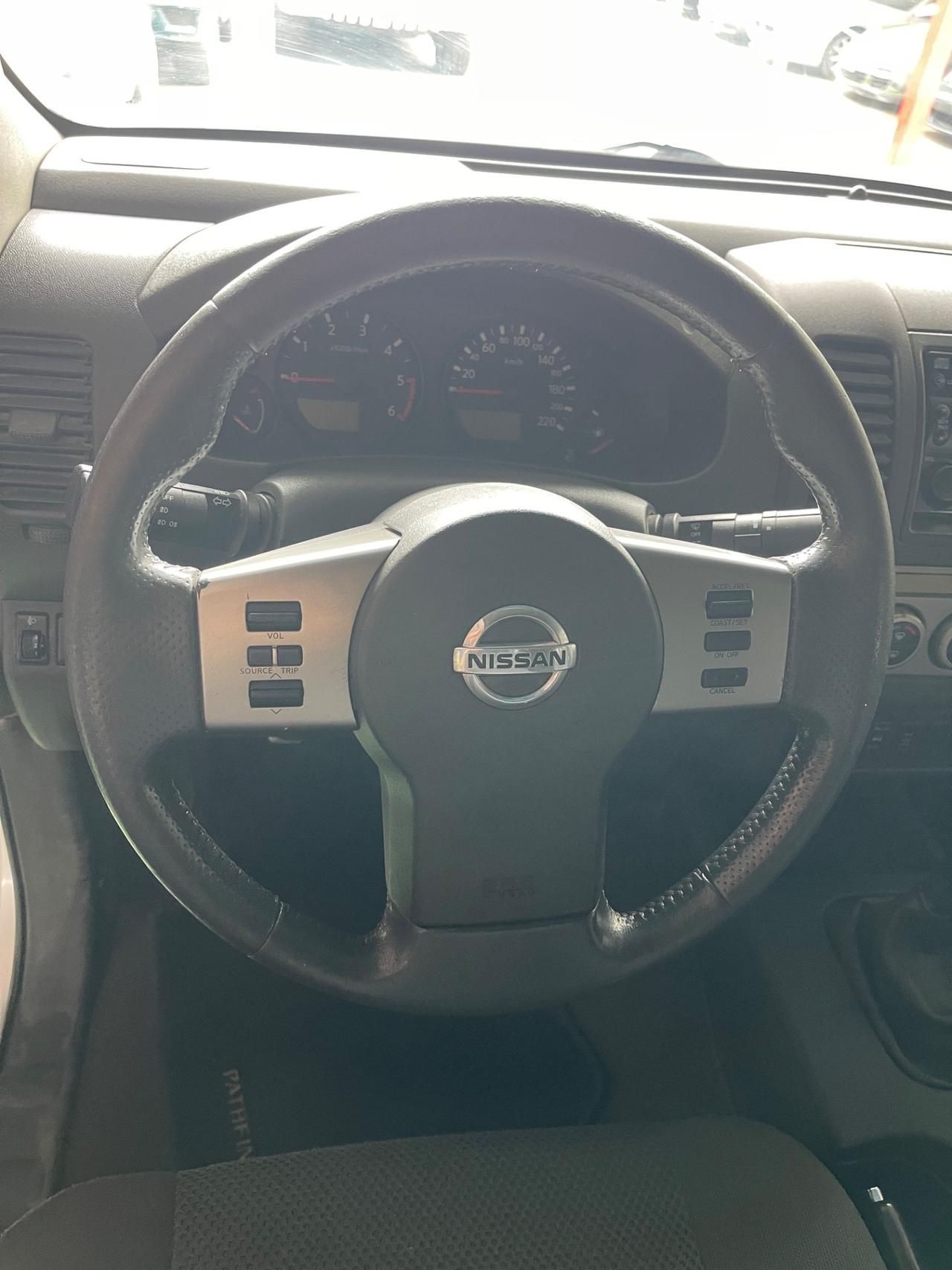 Nissan Navara 2.5 dCi 4x4 Pick Up PERMUTE RATE