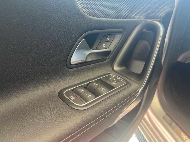 Mercedes-Benz Classe A A 180 d Automatic Sport