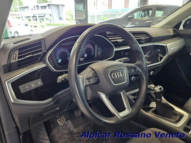 AUDI Q3 35 TDI Business Advanced