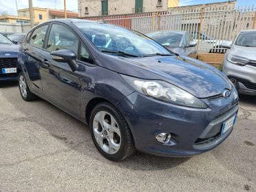 Ford Fiesta TITANIUM 1.4 TDCi 70CV 5 porte