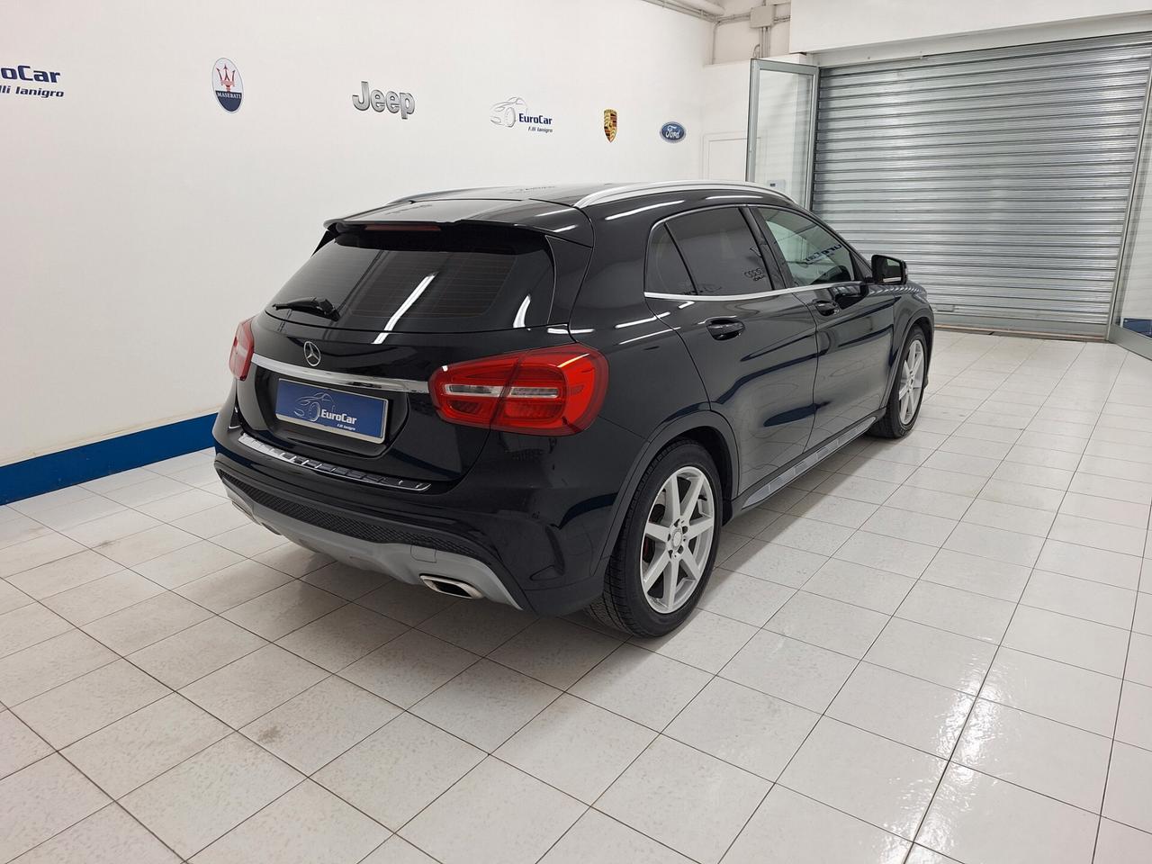 Mercedes-Benz GLA 200d 136cv Premium