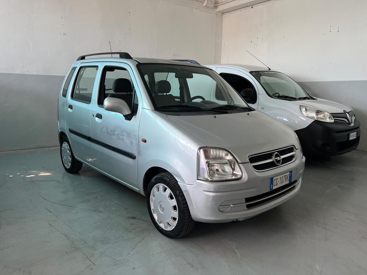 Opel Agila 1.0 12V Comfort
