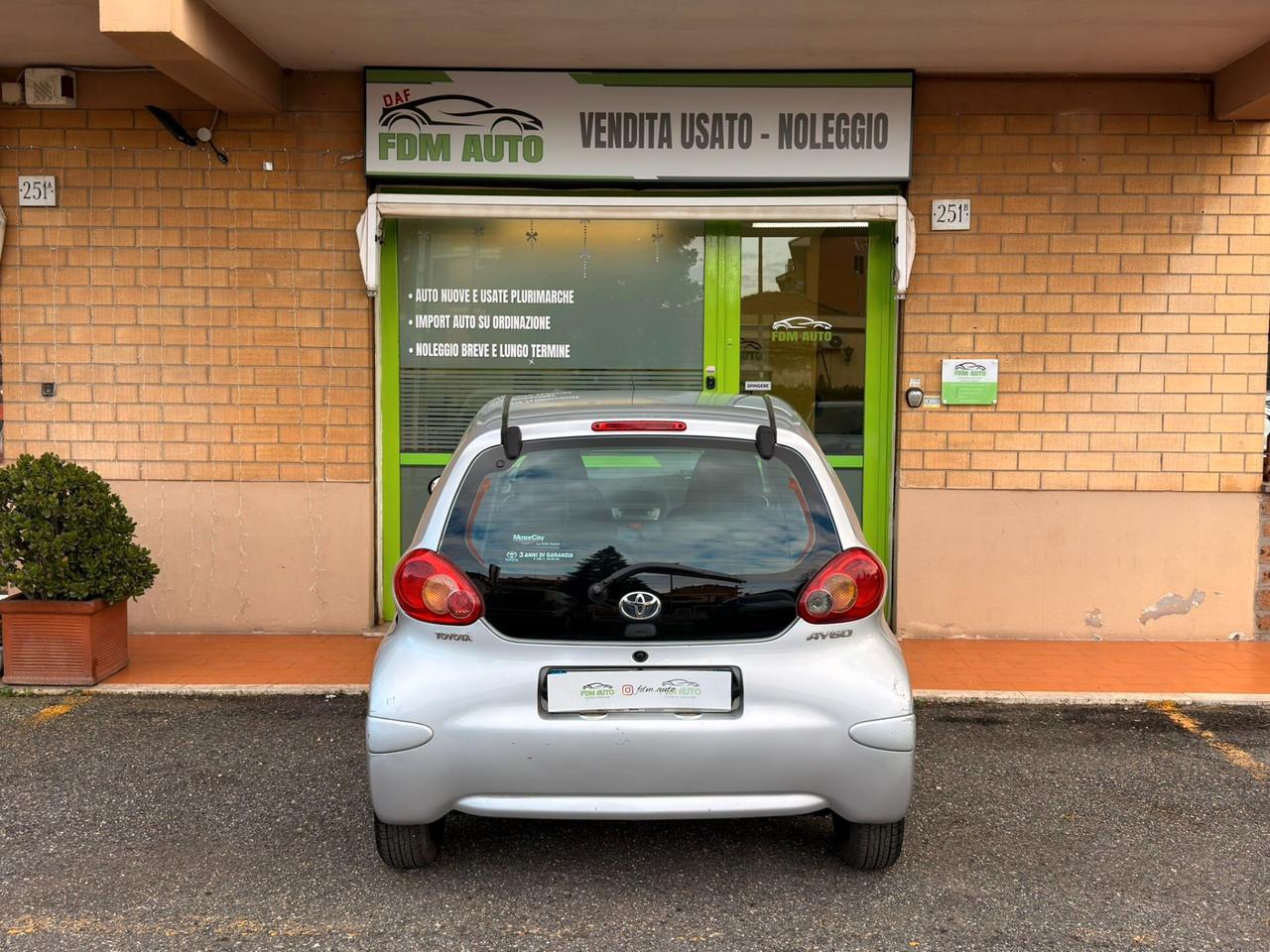 Toyota Aygo 1.0 12V VVT-i 5 porte Sol