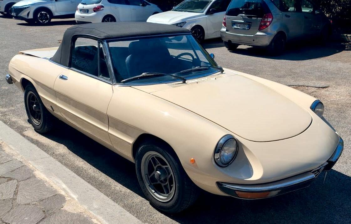 Alfa Romeo Spider 2000