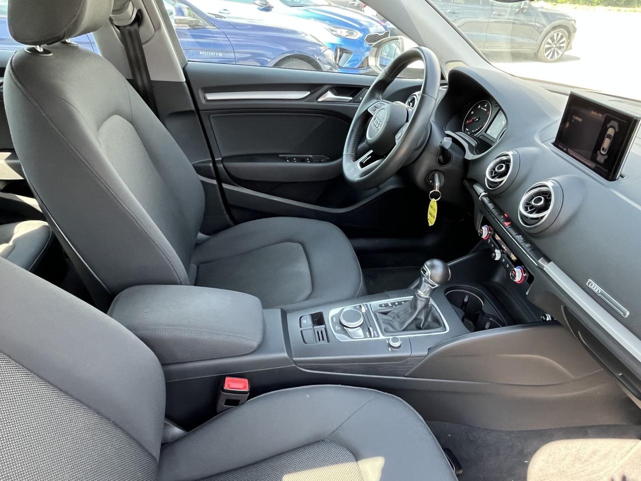 AUDI A3 BERLINA 1600 TDI 116 CV S.TRONIC