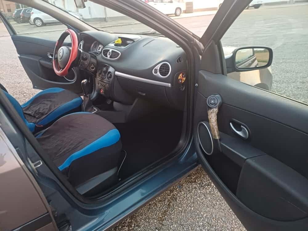 Renault Clio 1.2 16V 5 porte Le Iene
