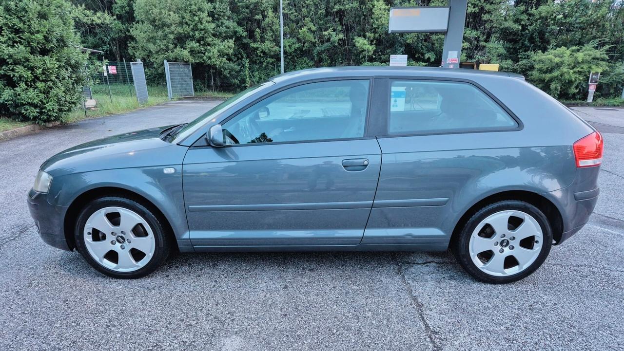 Audi A3 1.6 16V FSI Ambition NEOPATENTATI