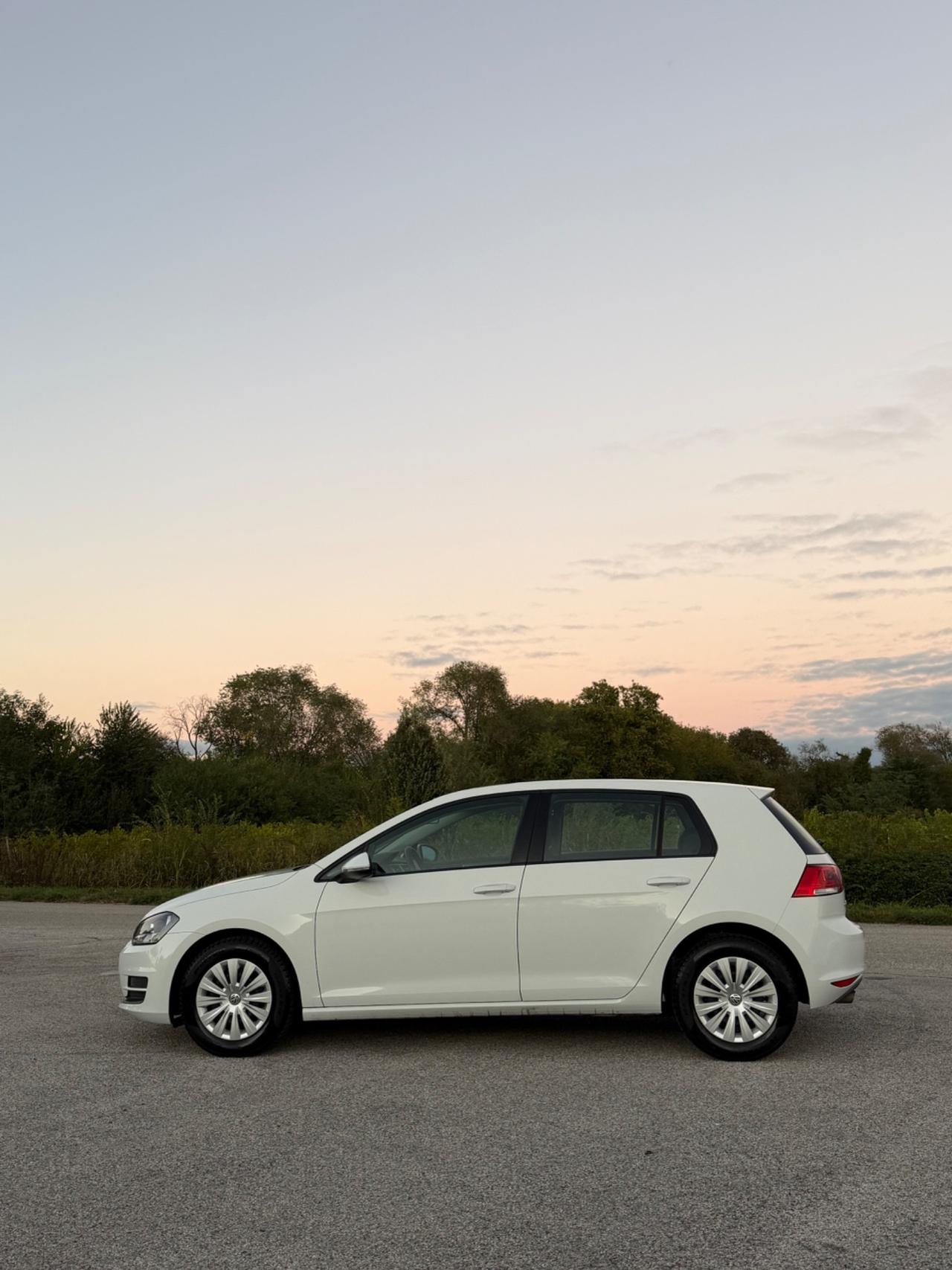 Volkswagen Golf Confortline
