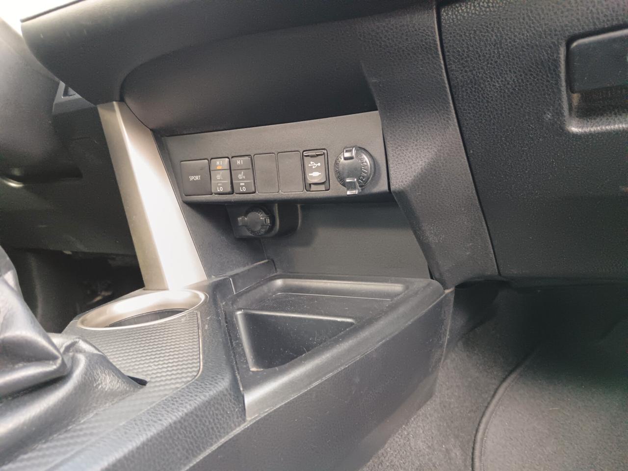 Toyota RAV 4 RAV4 2.2 D-CAT A/T 4WD Style