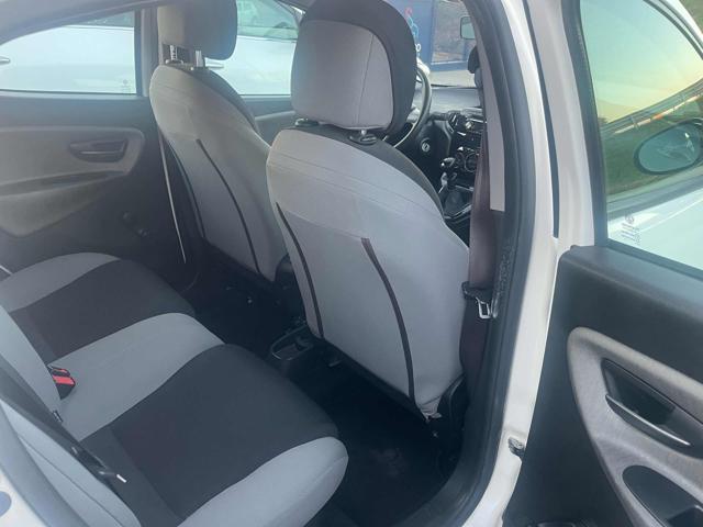 LANCIA Ypsilon 1.2 69 CV 5 porte Silver