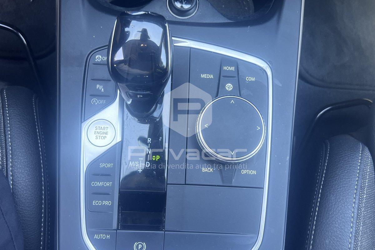 BMW 118i 5p. Advantage