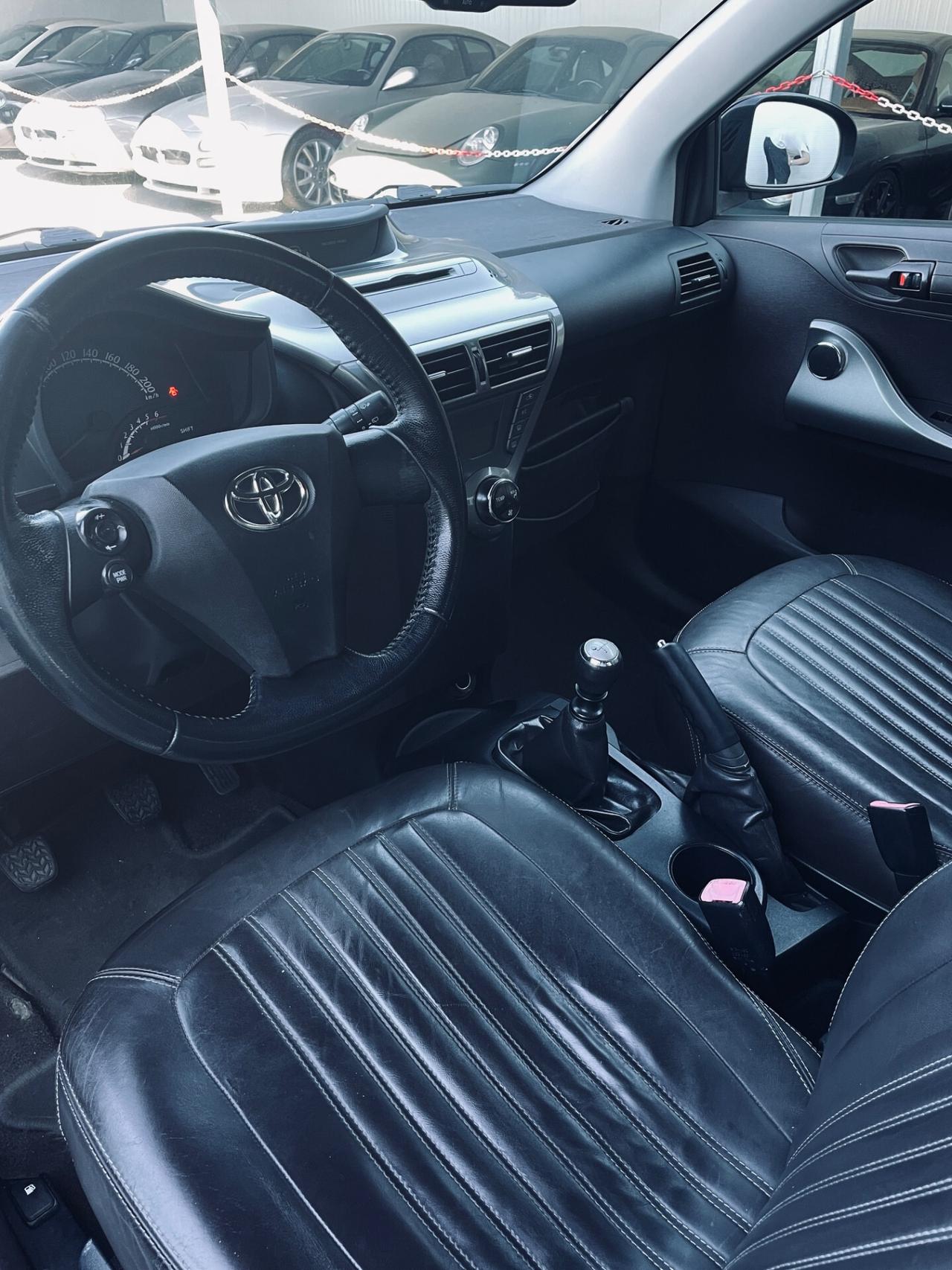 Toyota iQ 1.4 DIESEL RARISSIMA
