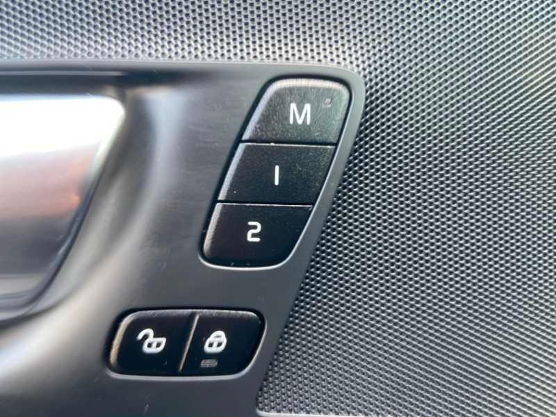 VOLVO XC60 2.0 b4 Plus Bright AuTo