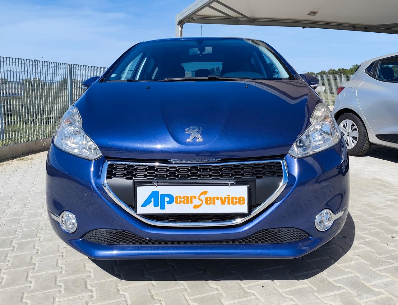Peugeot 208 1.4 HDi 68 CV 5 porte Allure