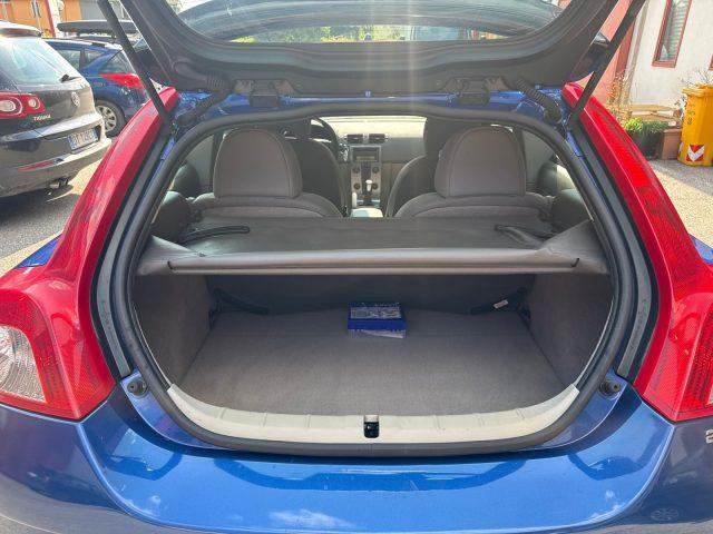 VOLVO C30 2.0 D Momentum