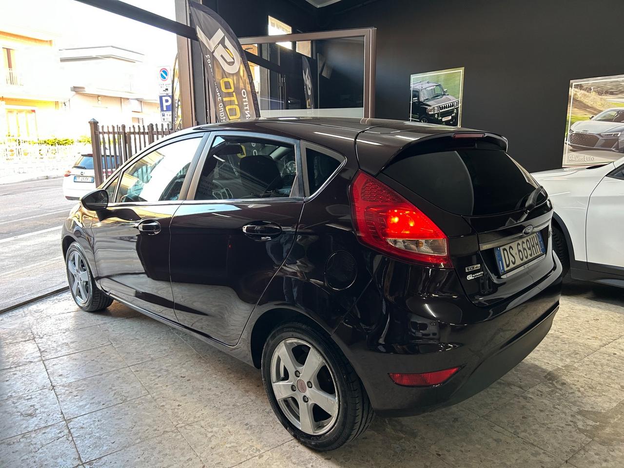 Ford Fiesta 1.4 TDCi 68CV 5 porte Titanium