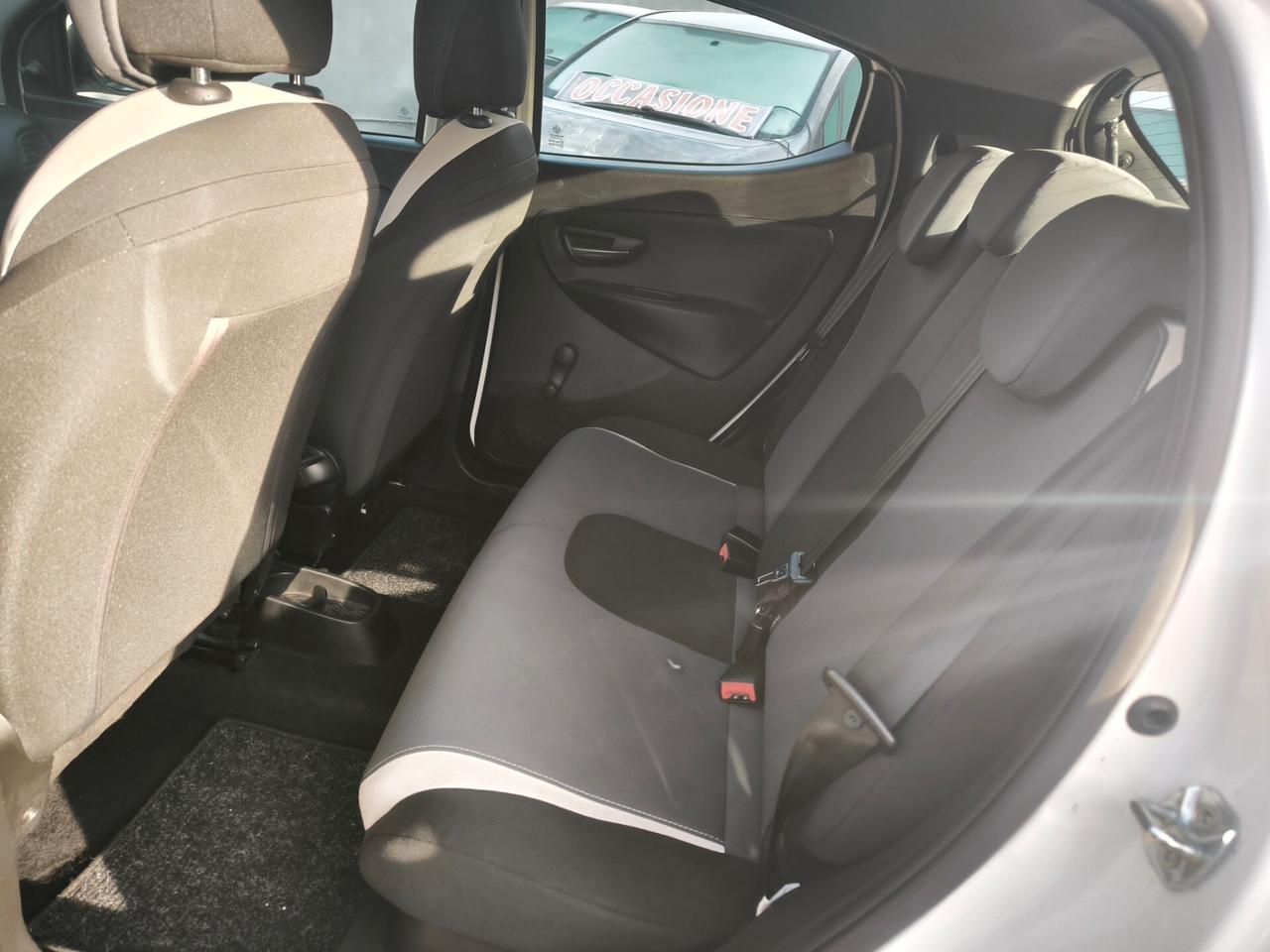 Lancia Ypsilon 1.2 GPL Ecochic Elefantino