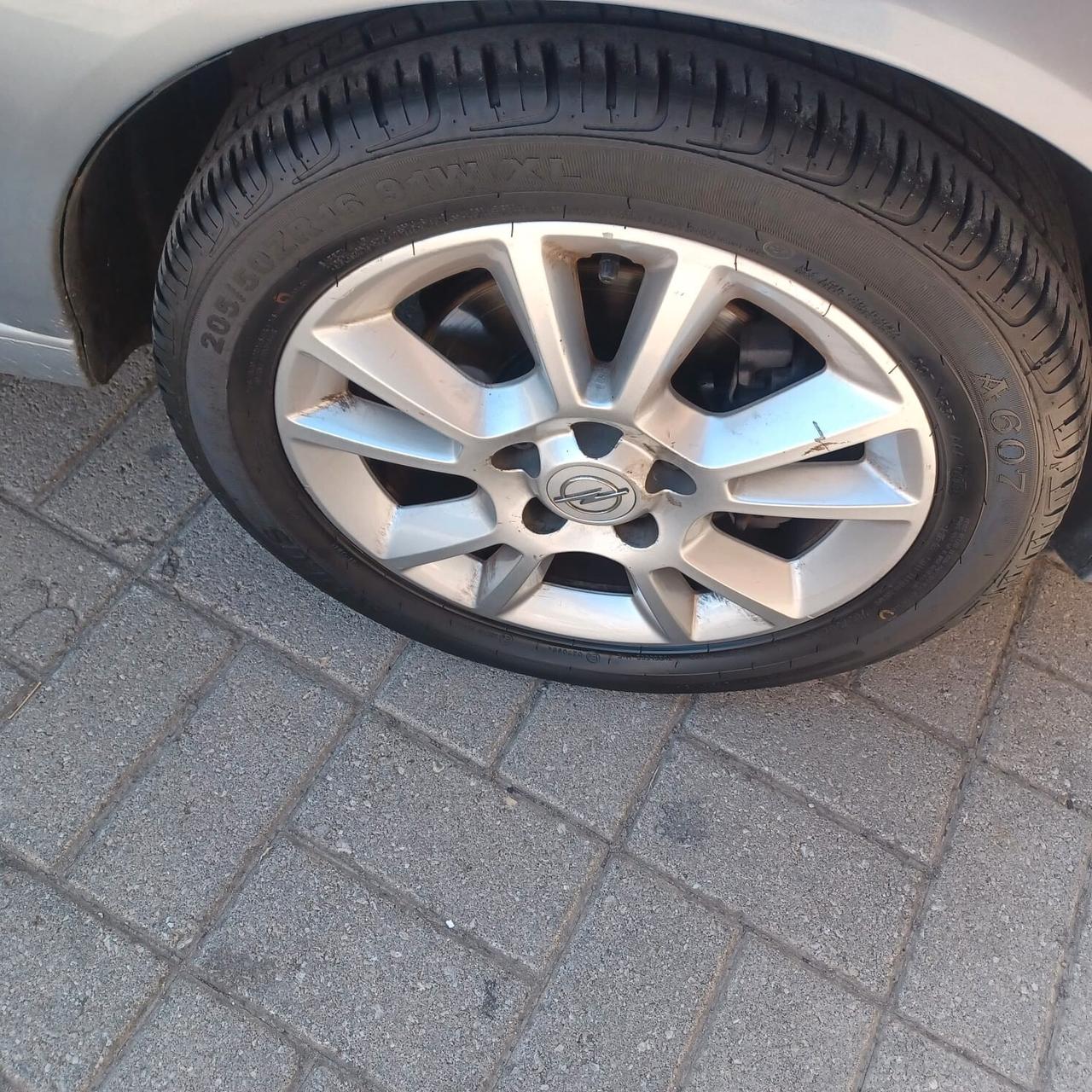 ECONOMICA MERIVA 1.7 CDI 177.288 KM