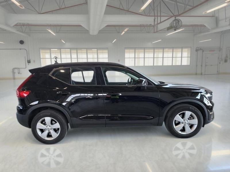 VOLVO XC40 B3 AUTOMATICO ESSENTIAL SUV