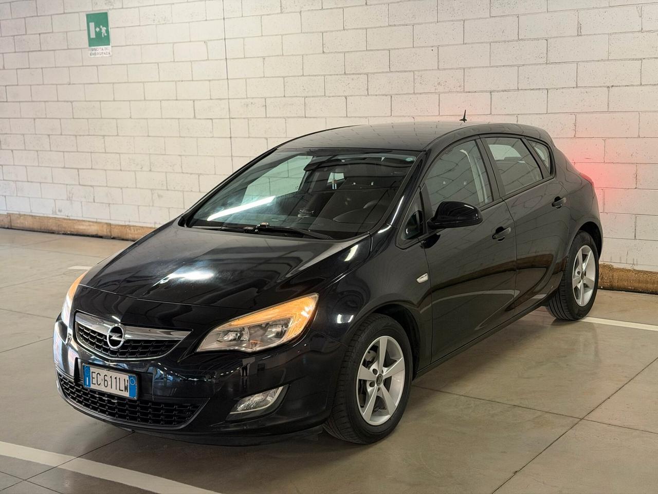 Opel Astra 1.6 16V VVT 5 porte Enjoy