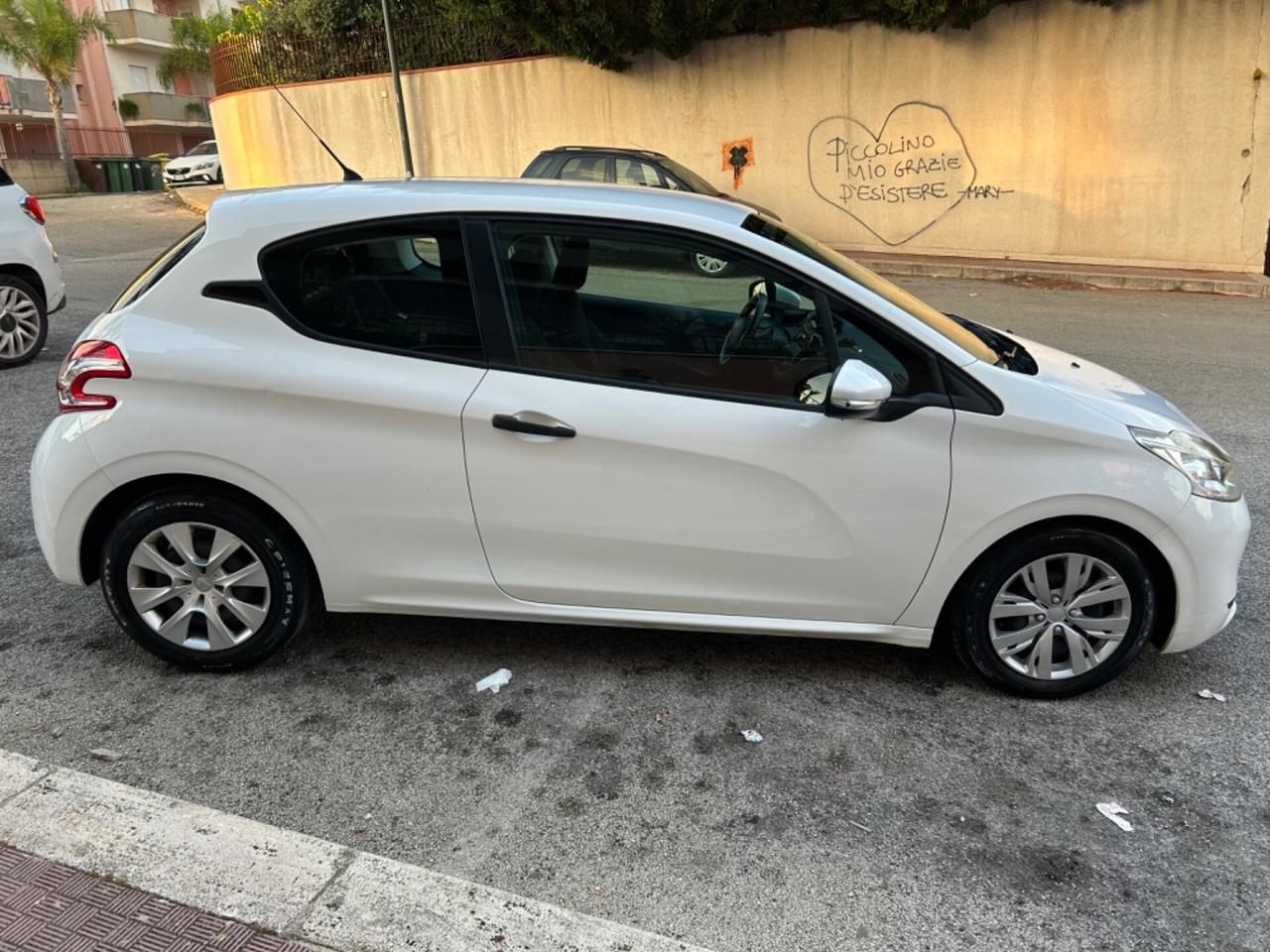 Peugeot 208 1.4 HDi ideale per neo patentati