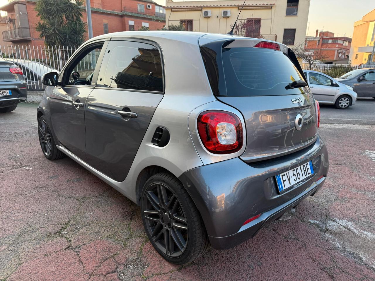 SMART FORFOUR AUTOMATICA * OK NEOPATENTATI SOLO 57.000 KM