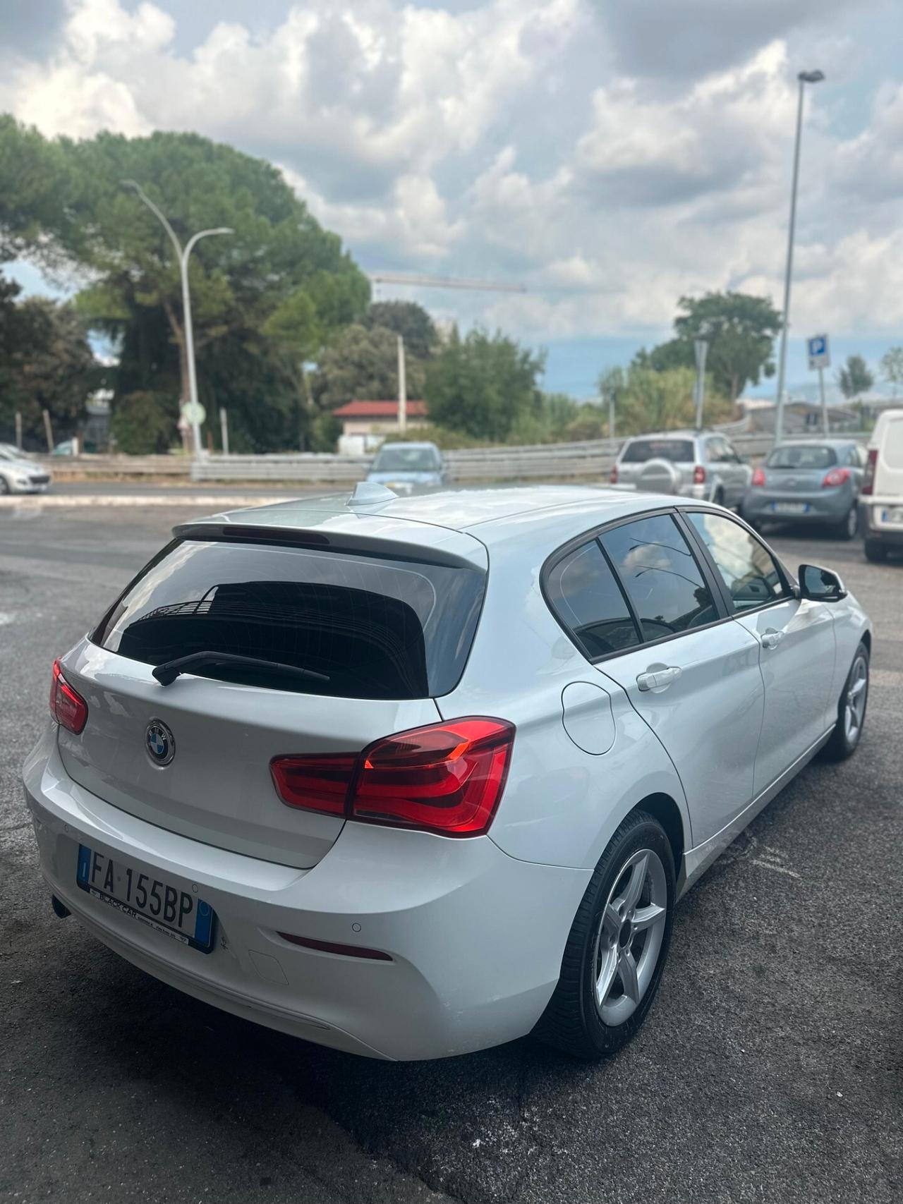 Bmw 118 118d 5p. Urban