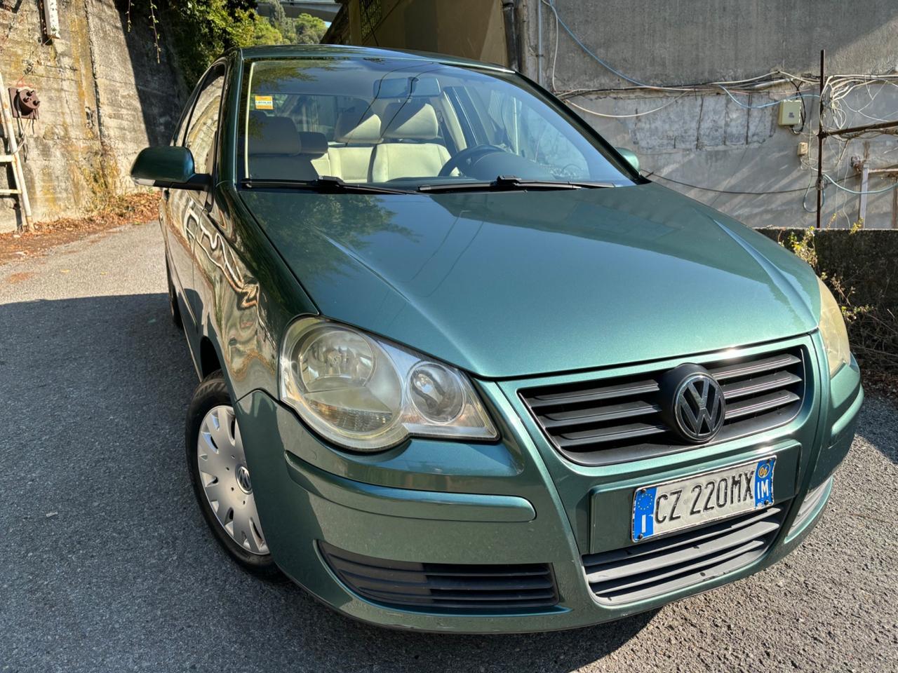 Volkswagen Polo 1.4/75CV 16V 3p. Sportline
