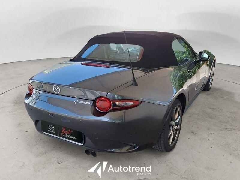 Mazda MX-5 1.5L Skyactiv-G 132 CV Soft Top Roadster Exclusive-Line