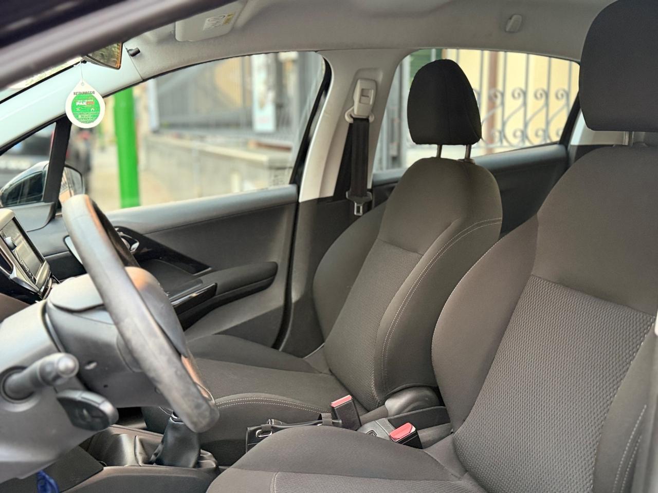 Peugeot 208 BlueHDI 75 CV Allure
