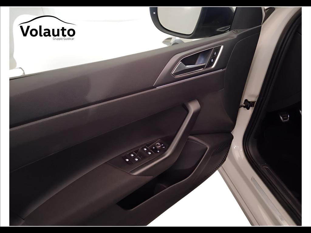 VOLKSWAGEN Taigo - Taigo 1.0 tsi R-Line 110cv