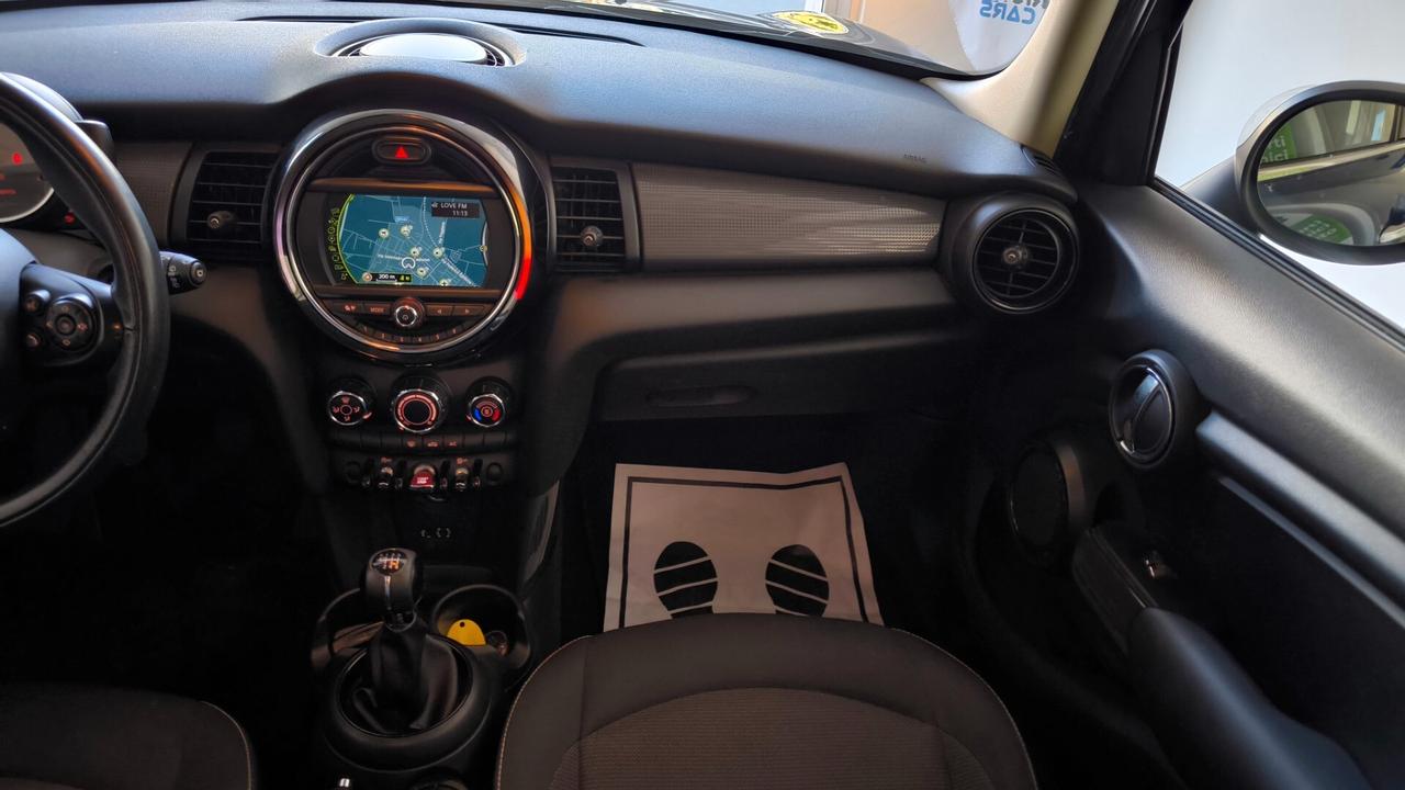 Mini 1.5 Cooper D Business 5 porte