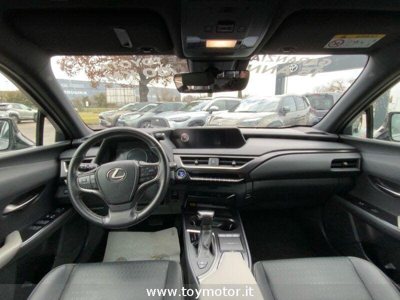 Lexus UX Hybrid Midnight