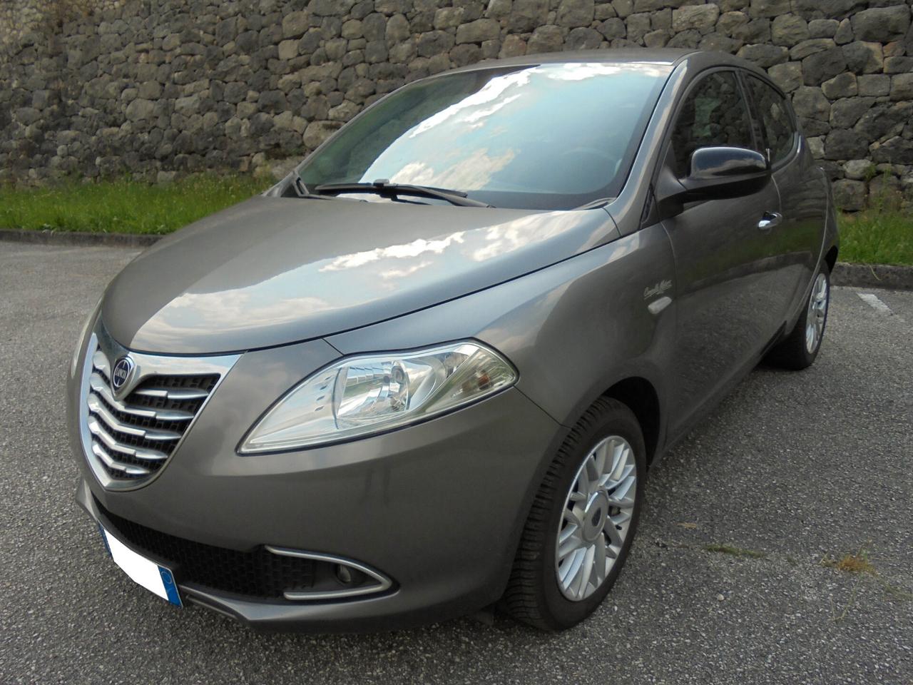 LANCIA YPSILON 1.2 GOLD 5P UNIPROPRIETARIO- NEOPATENTATI-