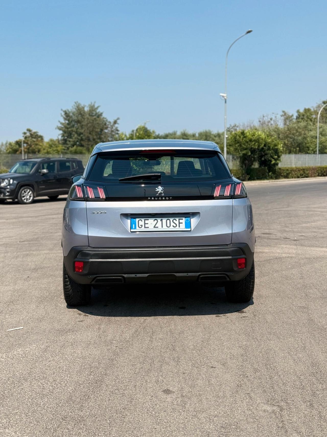 Peugeot 3008 1.5 diesel auto 2021 km certificati