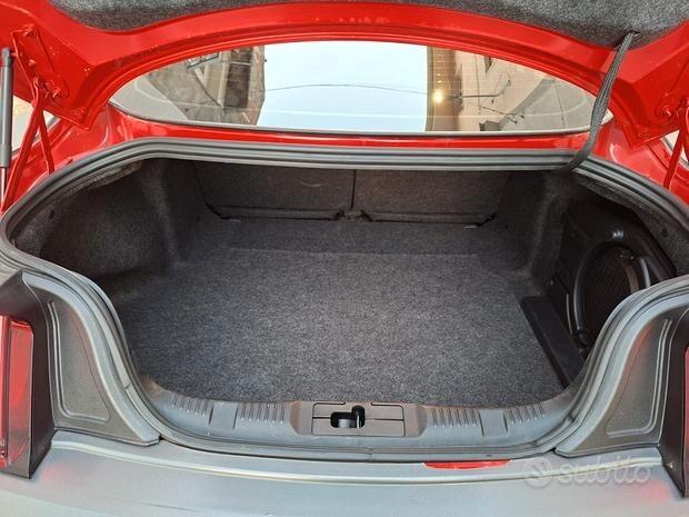 Ford Mustang Fastback 5.0 V8 TiVCT aut. GT