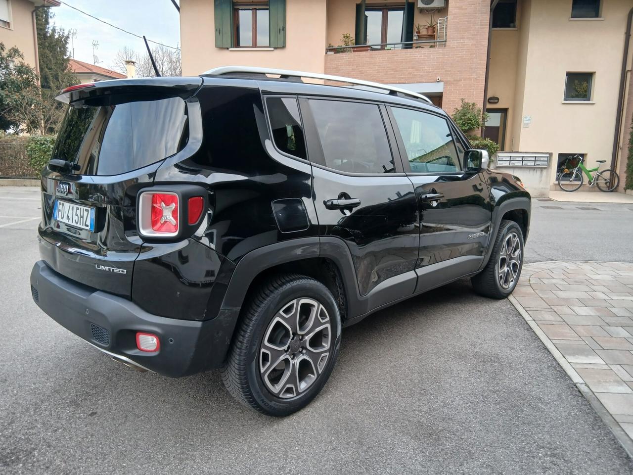 Jeep Renegade 2.0 Mjt 140CV 4WD Active Drive Low Limited tua a € 199 mese