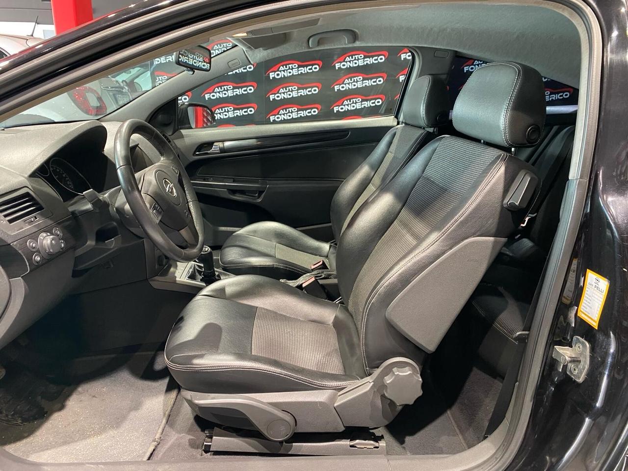 Opel Astra GTC 1.9 CDTI - 2005