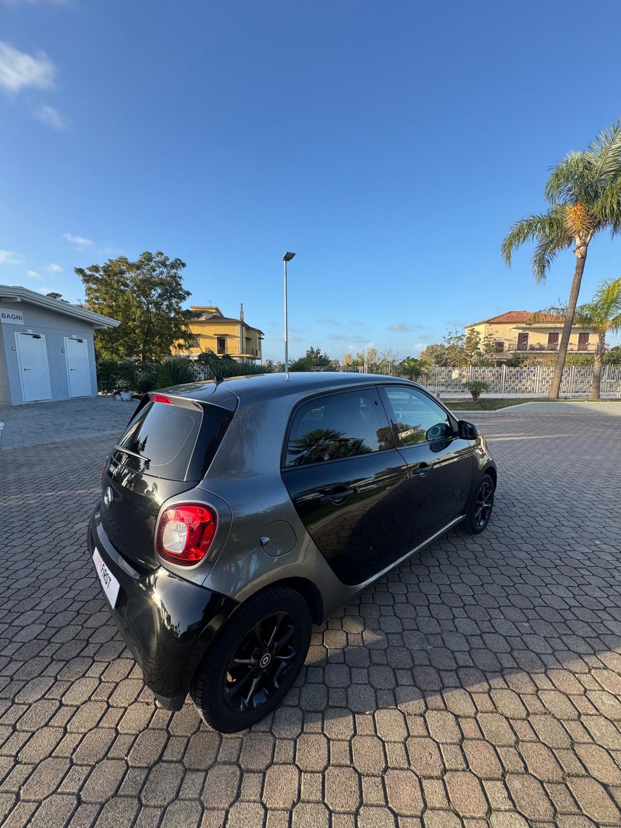 Smart ForFour 70 1.0 Youngster