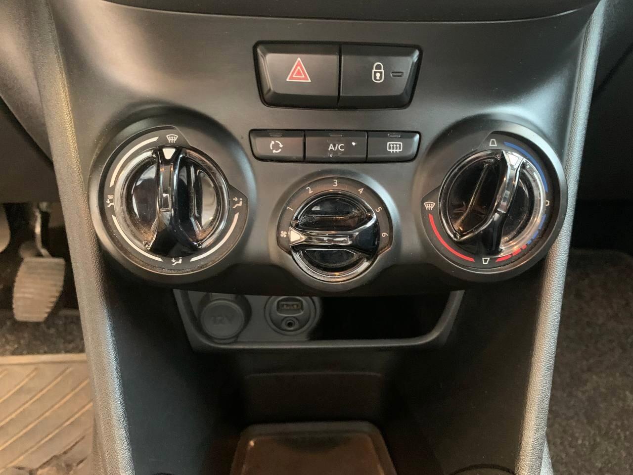 Peugeot 208 1.4 HDi 68 CV 5 porte Allure