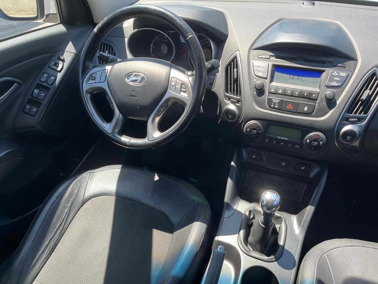 Hyundai iX35-1.7 crdi- full-2014