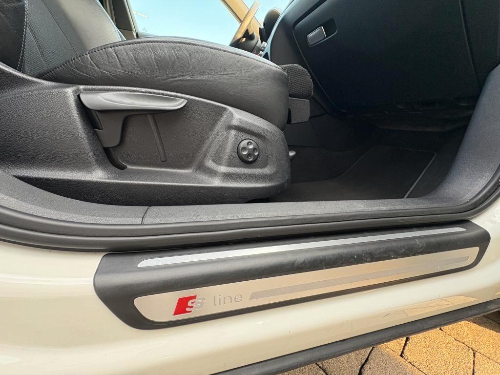 Audi Q3 2.0 TDI 140cv S LINE
