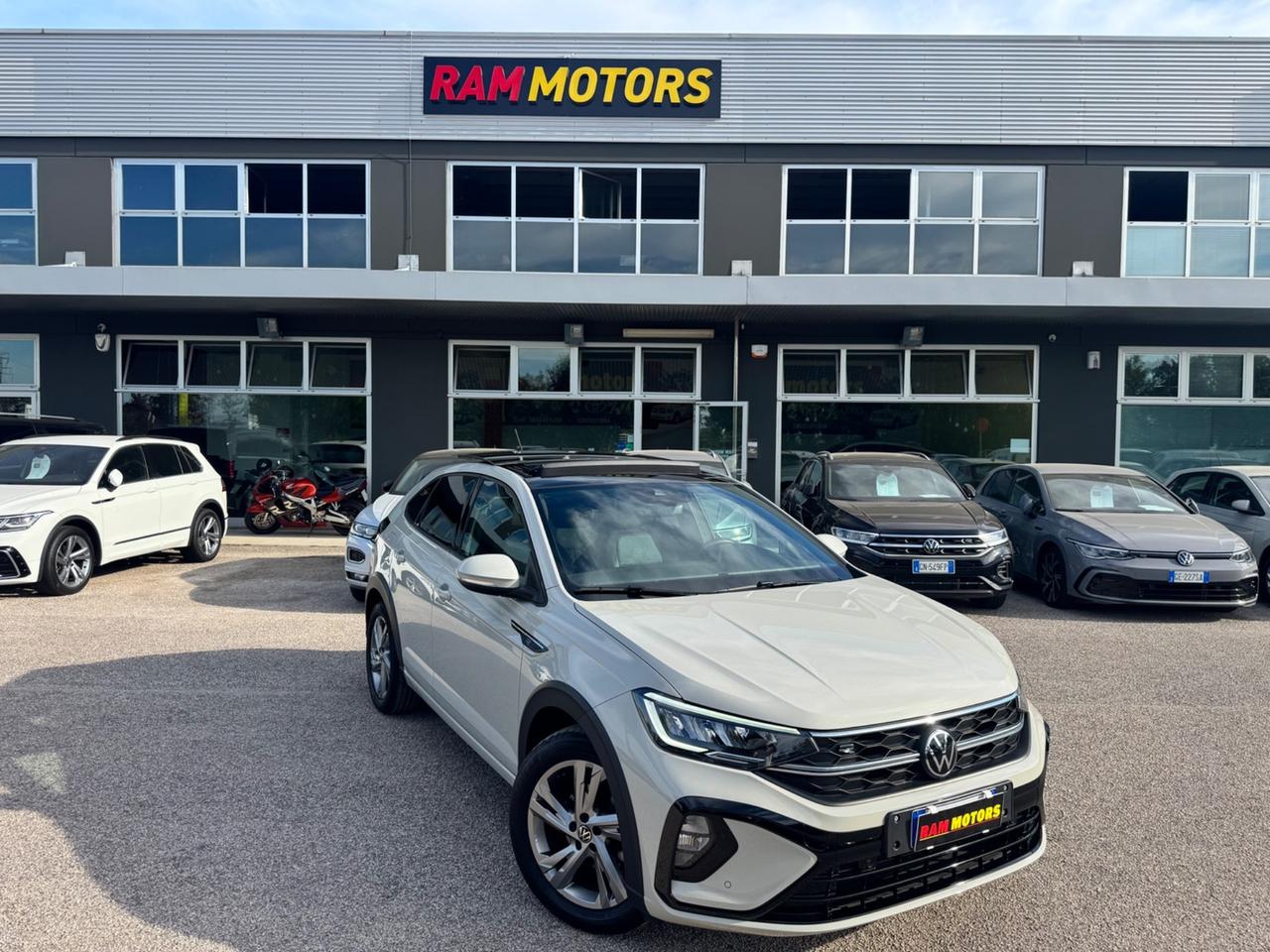 Volkswagen Taigo 1.0 TSI 110 CV DSG R-Line NEOPATENTATI