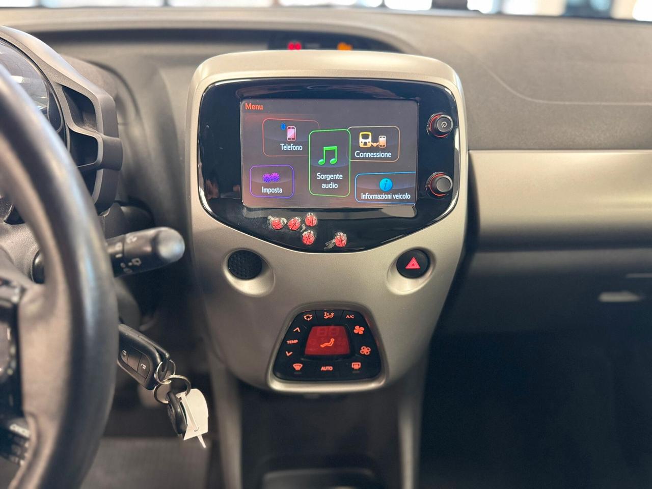 Toyota Aygo 1.0 VVT-i 69 CV 5 porte x-cite